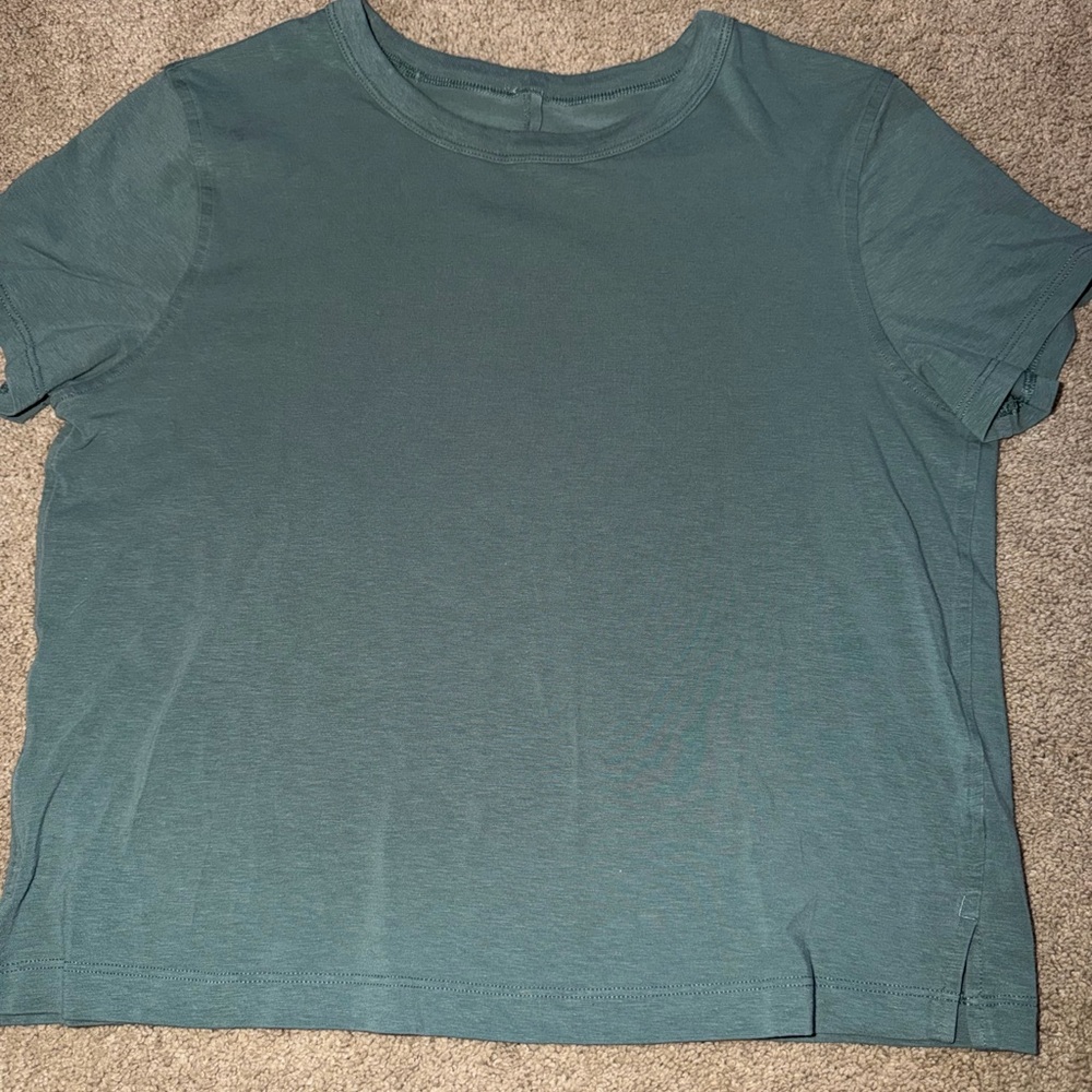 Lululemon S/S Cates Crop Tee T-shirt Relaxed Fit Willow Leaf Green Size 4